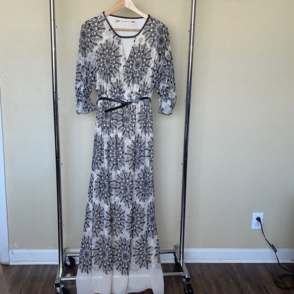 Printed long dress with belt - Picture 1 of 3